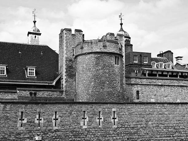 istock Tower of London 122989821