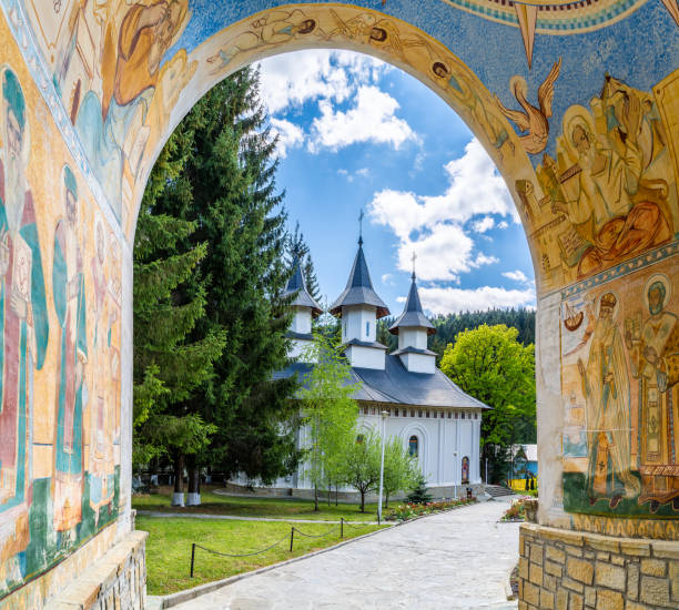 monastero ortodosso di durau - moldavia europa orientale foto e immagini stock