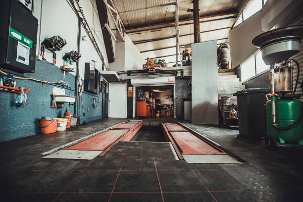 istock Auto repair shop 1230263369