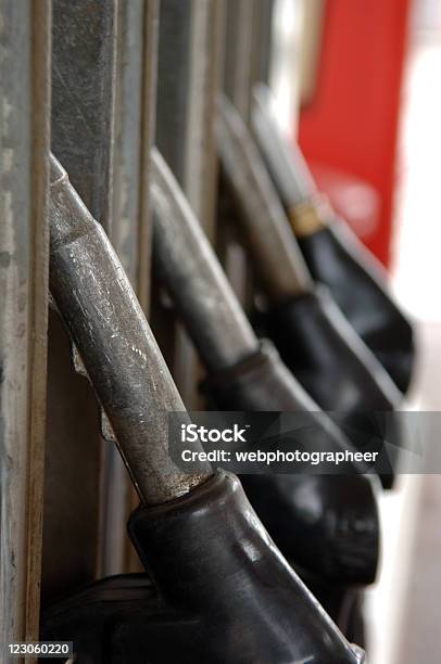 Posto De Gasolina - Fotografias de stock e mais imagens de Abastecer - Abastecer, Armazém, Armazém de Distribuição