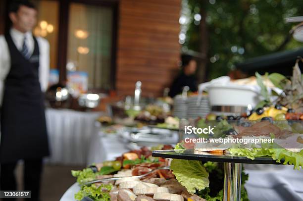Catering Für Hochzeiten In 2 Stockfoto und mehr Bilder von Gastronomieberuf - Gastronomieberuf, Nahrungsmittelindustrie, Caterer