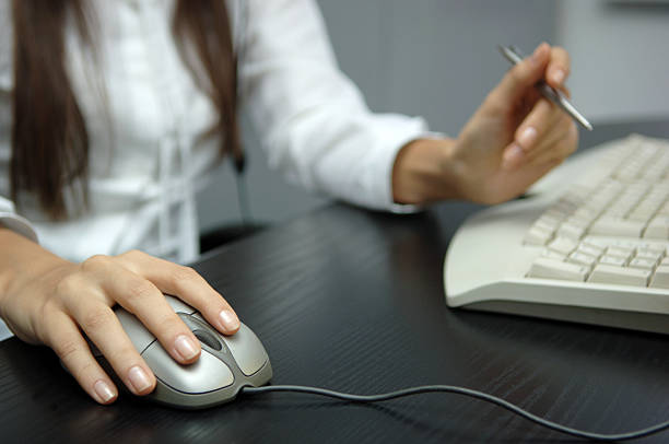 istock Businesswoman in modern office 123062394