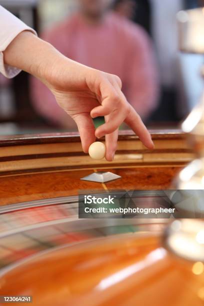 Roulette Aktion Stockfoto und mehr Bilder von Roulettekessel - Roulettekessel, Roulette, Croupier