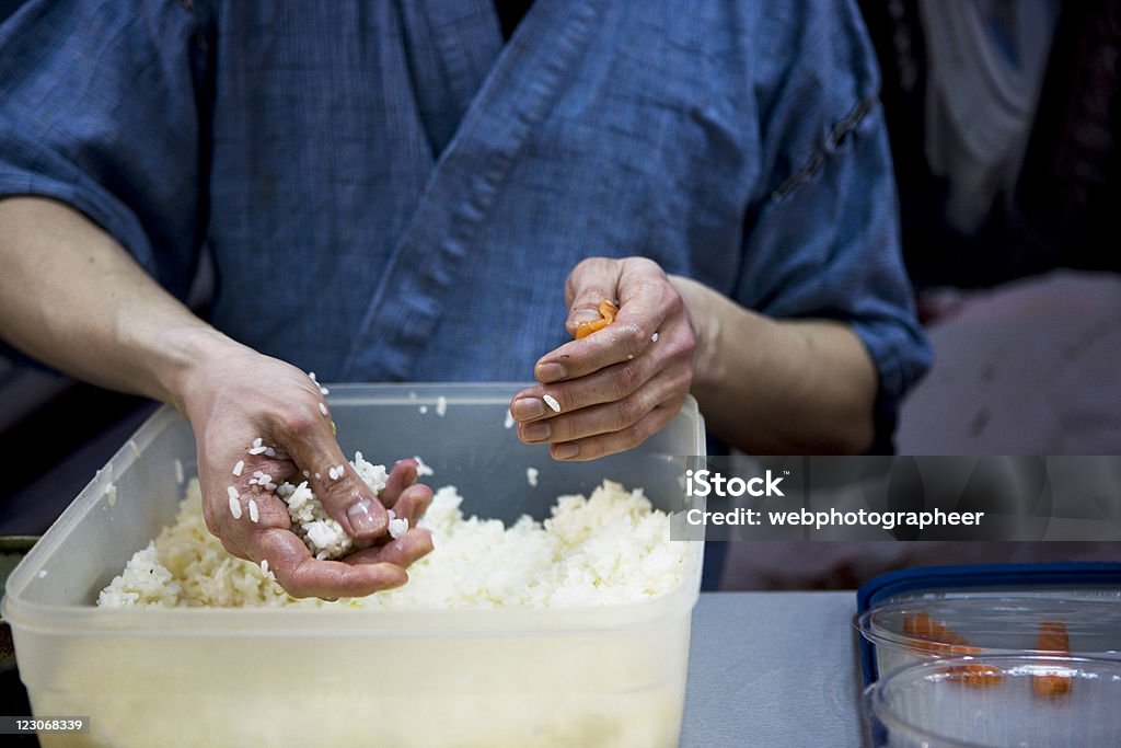 Приготовлении суши - Стоковые фото В помещении роялти-фри