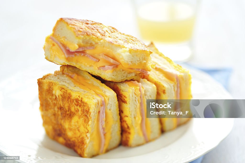 Francuski świętuje na talerz - Zbiór zdjęć royalty-free (Croque-monsieur)