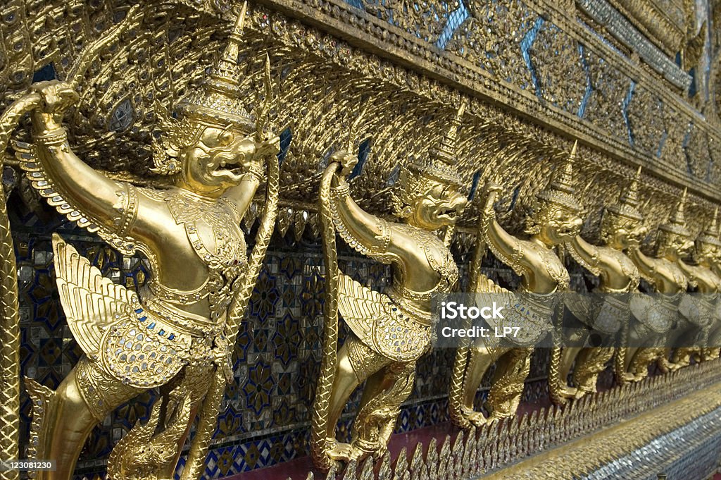 Da Garuda Wat Phra Kaeo Banguecoque Tailândia - Royalty-free Amarelo Foto de stock