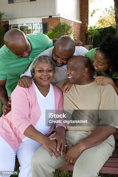 Photo libre de droit de La Fête Des Mères banque d'images et plus d'images libres de droit de Adolescent - Adolescent, Adulte, Adulte d'âge mûr