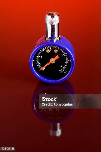 Reifen Guage Stockfoto und mehr Bilder von Anzeigeinstrument - Anzeigeinstrument, Blau, Druck - Physikbegriff