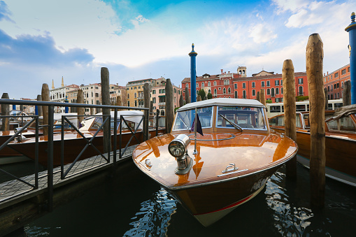 Brown speed boat