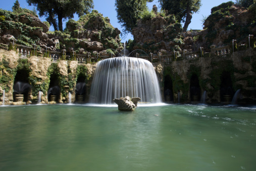Fountains in Villa d'Este gardens. Tivoli, Italy.\u2028http://www.massimomerlini.it/is/rome.jpg\u2028http://www.massimomerlini.it/is/romebynight.jpg