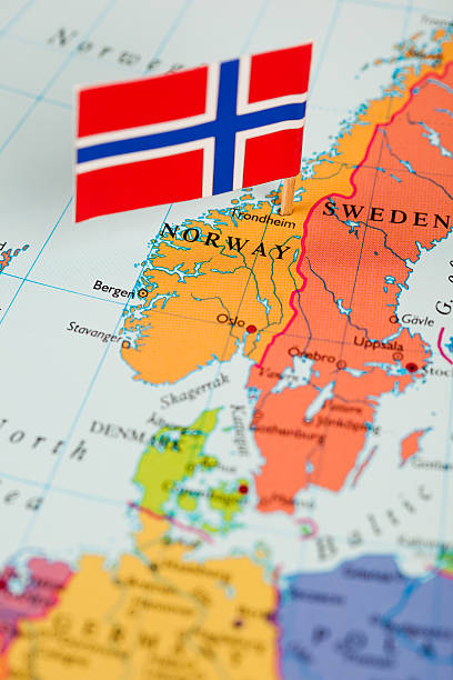 istock Map and Flag of Norway 123145420