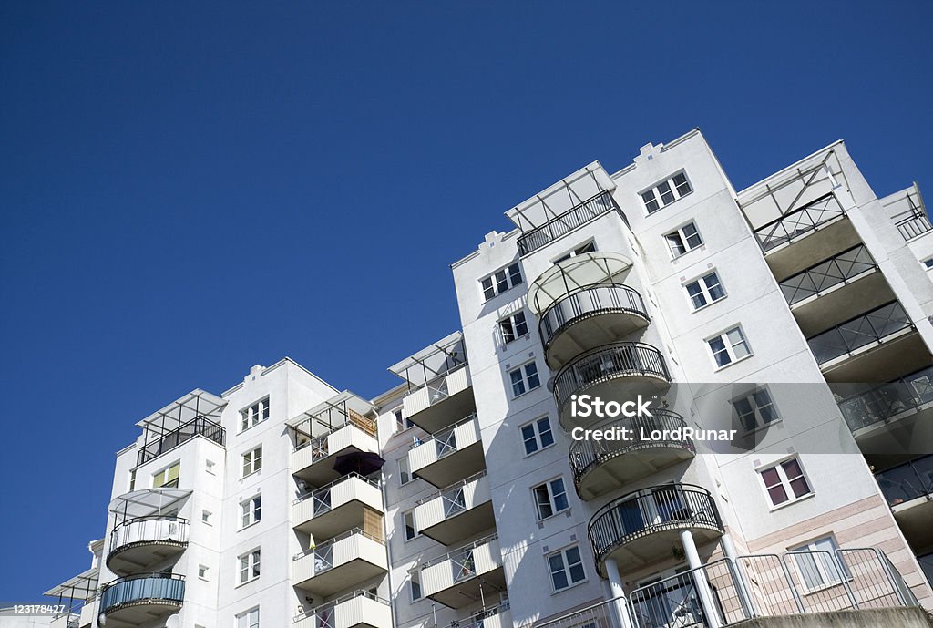 Appartamento moderno edificio - Foto stock royalty-free di Casa