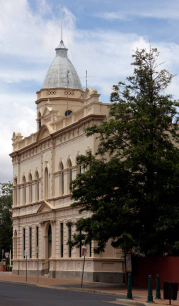 istock Victorian Italianate Town Hall 123186648