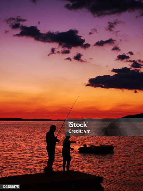 父と息子の釣り - 2人のストックフォトや画像を多数ご用意 - 2人, Horizon, アドリア海