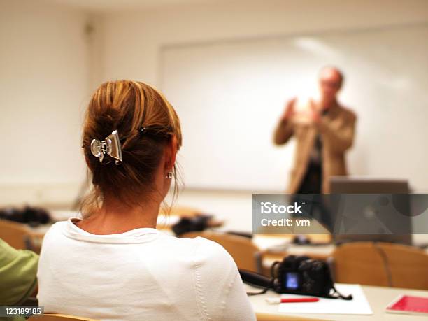 Seminário De Negócios - Fotografias de stock e mais imagens de Adulto - Adulto, Aluno Mais Velho, Aprender