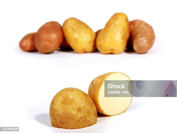 Картофель — стоковые фотографии и другие картинки Без людей - Без людей, Белый фон, Вегетарианское питание