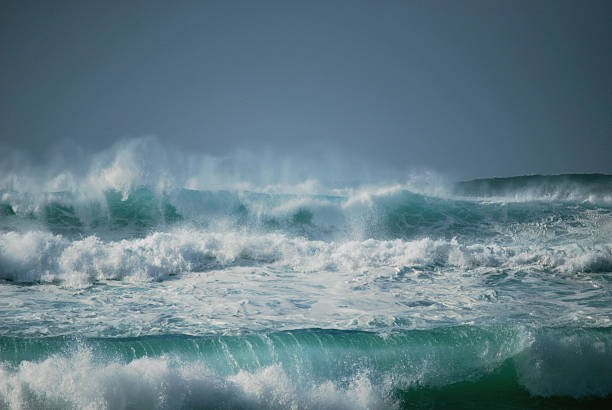 istock Hawaii waves at the north shore of Oahu. 123199250