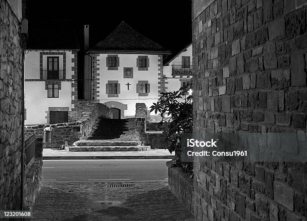 Escena Rural Foto de stock y más banco de imágenes de Aire libre - Aire libre, Callejuela, Color - Tipo de imagen