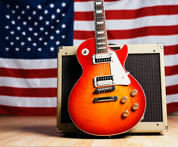 american música: guitarra com bandeira americana - wooden pattern audio imagens e fotografias de stock