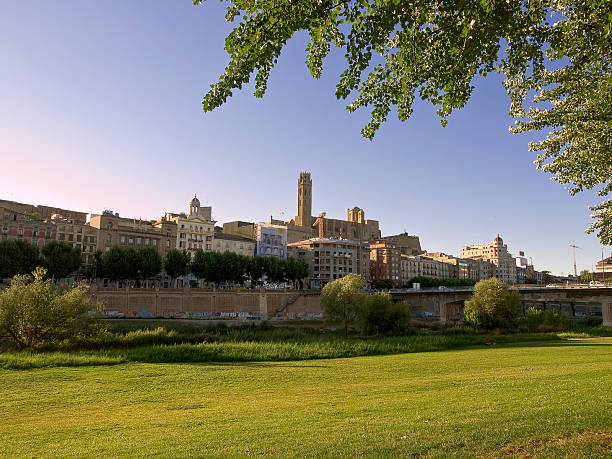 Si buscas una aventura, estas son las mejores ciudades españolas para ligar 9 Merca2.es Lleida
