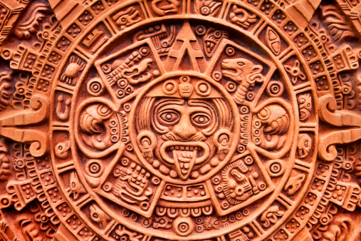 Azteca calendario de piedra del sol photo