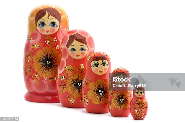 Foto de Red Matrioshka Em Branco e mais fotos de stock de Arte e Artesanato - Assunto - Arte e Artesanato - Assunto, Boneca, Boneca Russa