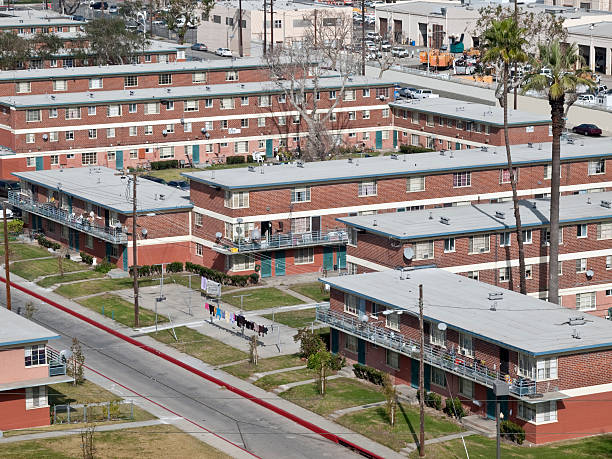 carcasa público proyecto - poor area fotografías e imágenes de stock