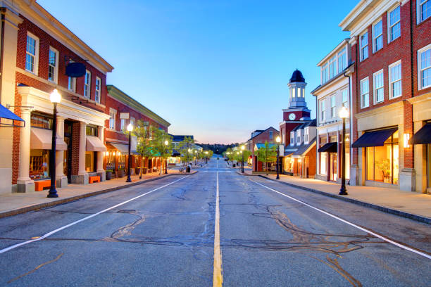 Mashpee Commons on Cape Cod Mashpee is a town in Barnstable County, Massachusetts, United States, on Cape Cod. small town america stock pictures, royalty-free photos & images