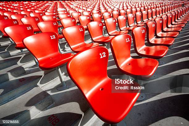 Foto de Estádio Assentos e mais fotos de stock de Arquibancada - Arquibancada, Arquitetura, Assento