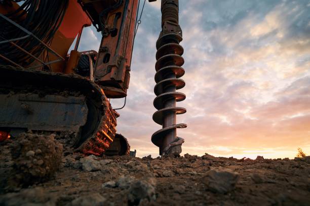 attività edilizia in cantiere - drilling equipment foto e immagini stock