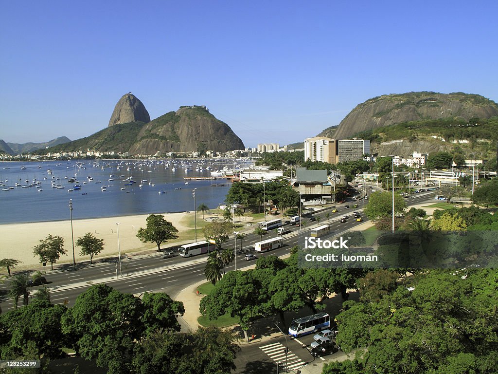 Botafogo spiaggia e Sugarloaf culla forma - Foto stock royalty-free di Rio de Janeiro