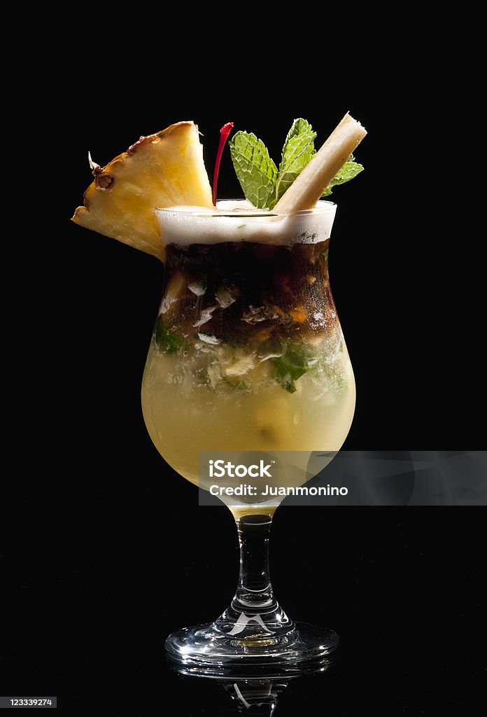 Piña y coco, un mojito - Foto de stock de Piña colada libre de derechos