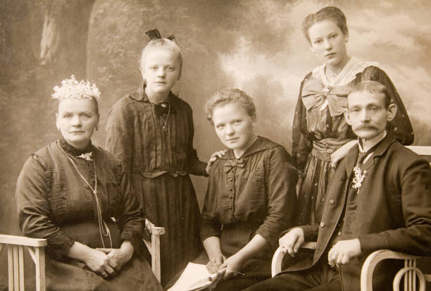 istock Vintage family 123358400