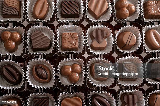 Photo libre de droit de Des Chocolats banque d'images et plus d'images libres de droit de Chocolat - Chocolat, Onirique, Aliment