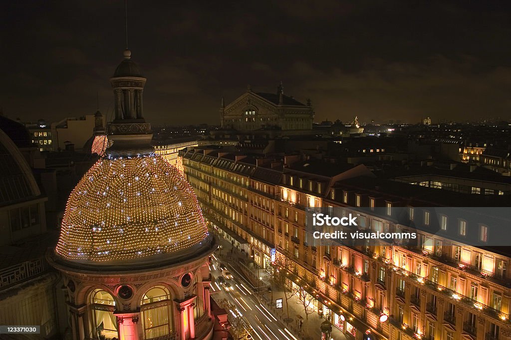 Zapierający dech w piersiach widok na noc Paryż - Zbiór zdjęć royalty-free (Bez ludzi)