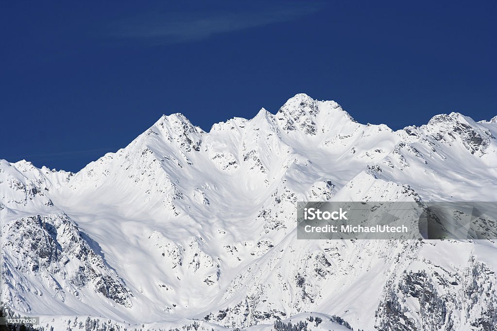 Снег скрытой Зимние Горы - Стоковые фото Австрия роялти-фри