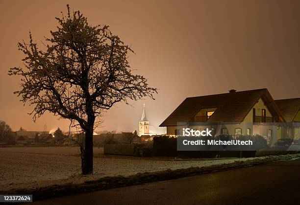 Christmas Village Stockfoto und mehr Bilder von Außenaufnahme von Gebäuden - Außenaufnahme von Gebäuden, Baum, Bauwerk