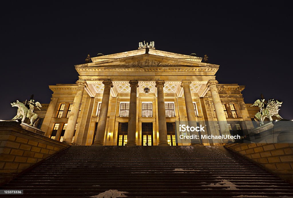 Berlin Konzerthaus bei Nacht - Lizenzfrei Architektonische Säule Stock-Foto