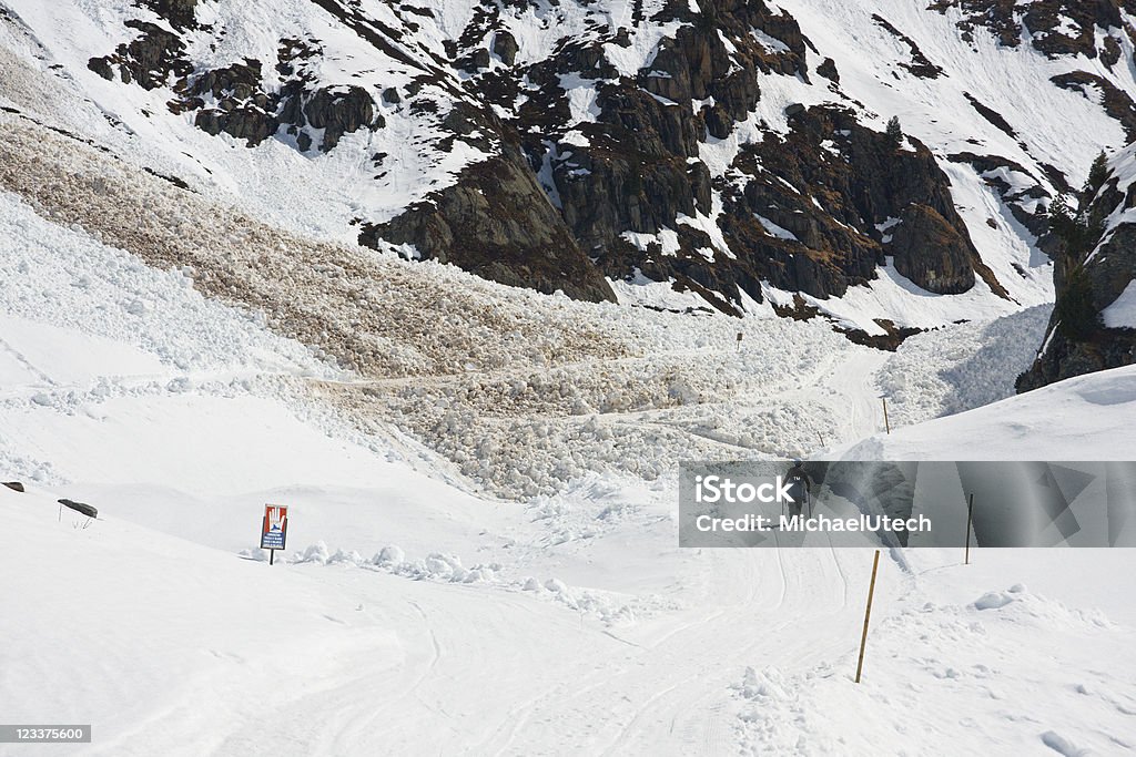 Wanderer, die auf eine Lawine Bereich - Lizenzfrei Alpen Stock-Foto