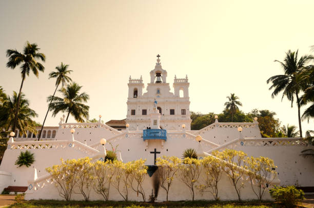 kirche in panaji, goa - goa stock-fotos und bilder