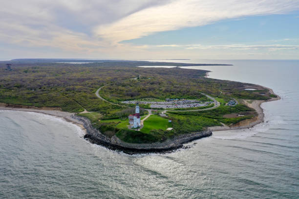 farol de montauk - long island, nova iorque - the hamptons long island lighthouse - fotografias e filmes do acervo