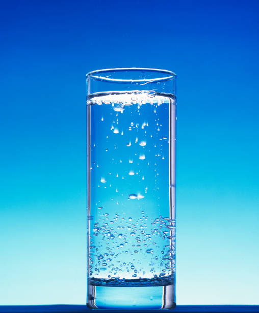istock GLASS OF SPARKLING WATER SHOWING BUBBLES 1234551018