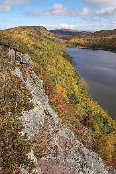 istock Lake Of The Clouds 123466214