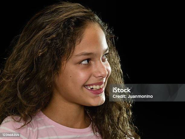 Foto de Sorridente Menina Perfil e mais fotos de stock de 10-11 Anos - 10-11 Anos, Latino-americano, Menina