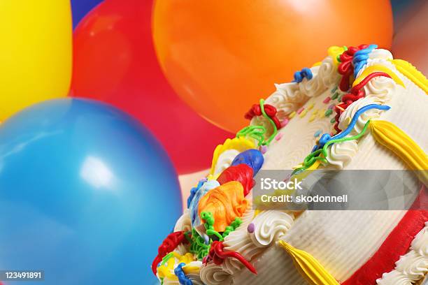 Torta Di Compleanno - Fotografie stock e altre immagini di Close-up - Close-up, Compleanno, Composizione orizzontale