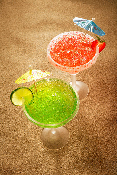 due margarita - umbrella two objects cocktail drink foto e immagini stock