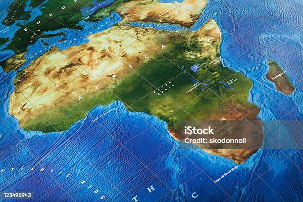 Photo libre de droit de En Afrique banque d'images et plus d'images libres de droit de Afrique - Afrique, Carte, Continent - Zone géographique