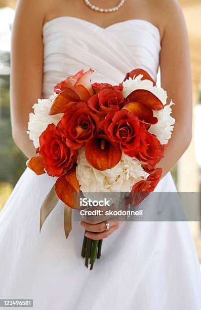 Foto de Buquê De Casamento e mais fotos de stock de Amor - Amor, Bouquet, Branco