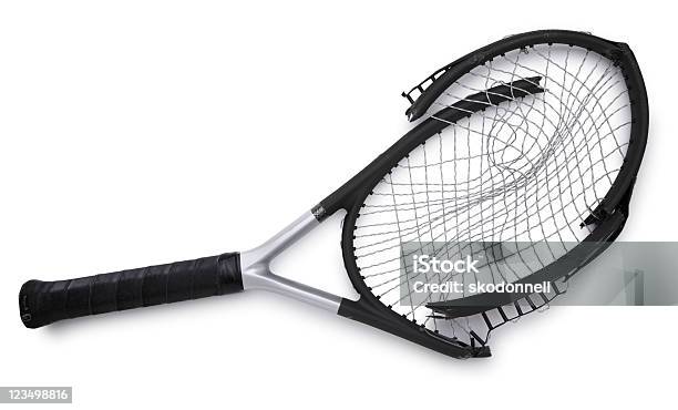 Broken Racchetta Da Tennis Isolato Su Bianco - Fotografie stock e altre immagini di Rotto - Rotto, Racchetta, Racchetta da tennis