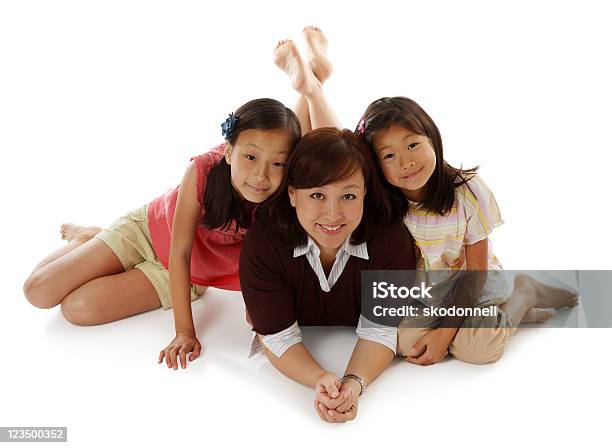 Madre E Hijas Foto de stock y más banco de imágenes de Cultura indígena - Cultura indígena, Familia, Fondo blanco